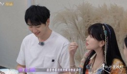 爆料金莎和她男朋友视频,甜蜜视频曝光，男友身份引热议